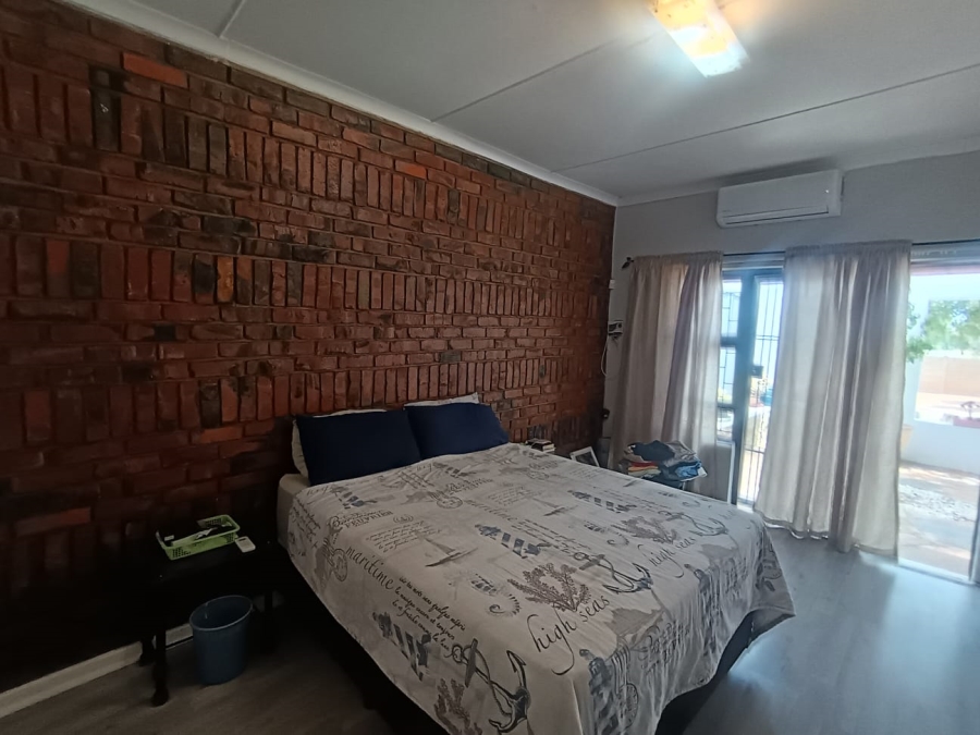 3 Bedroom Property for Sale in Verwoerdpark Northern Cape